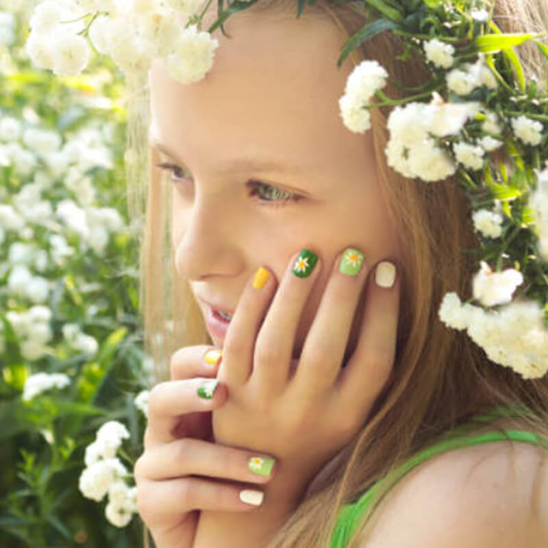 Manicure for Age 8 - 12 Years