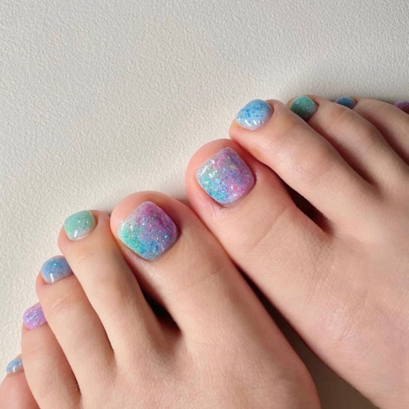 Regular Pedicure & Gel Manicure